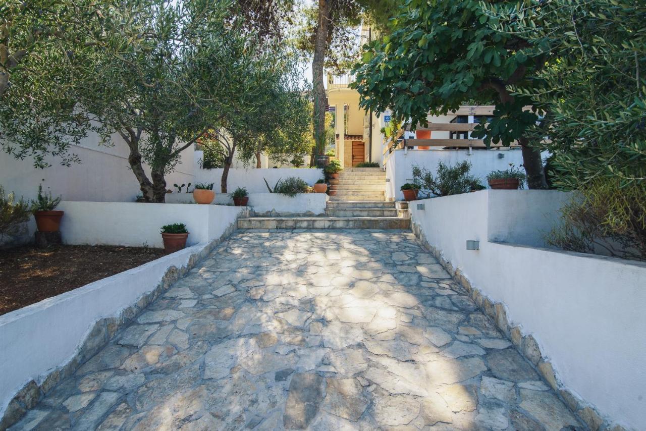 Villa Bua - Beautiful Seafront Apartments Trogir Eksteriør bilde